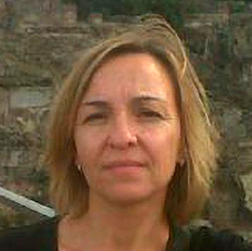 Isabel Santamaróa