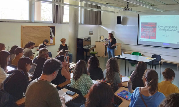 Fotografies de la I Jornada Orientacions i propostes per a l’assignatura d’arts escèniques