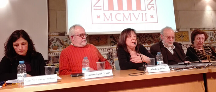 A la taula rodona que ha tancat el Simposi “Vigència de Manuel de Pedrolo”, la seva filla Adelais s’ha solidaritzat amb els presos, exiliats i encausats, invocant la lluita constant del seu pare contra la injustícia.
