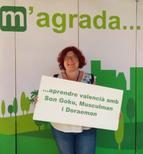 Autoritats, organitzadors i congressistes van passar per la campanya "M'agrada el valencià", per manifestar l'estima i suport al valencià.