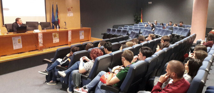 Joan Peytaví parla del context cultural i lingüístic a la Catalunya del Nord.