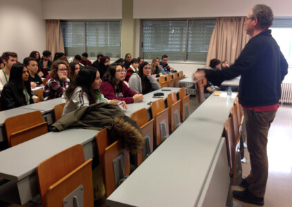 Taller "La literatura als cartells publicitaris", a càrrec de Jaume Aulet