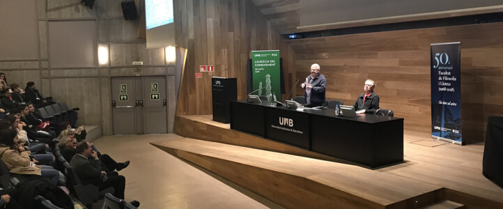 Conferència de l'escriptor Màrius Serra en la sessió plenària de la jornada