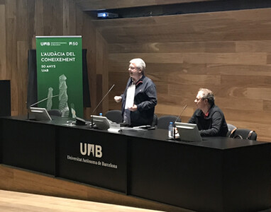 Conferència de l'escriptor Màrius Serra en la sessió plenària de la jornada